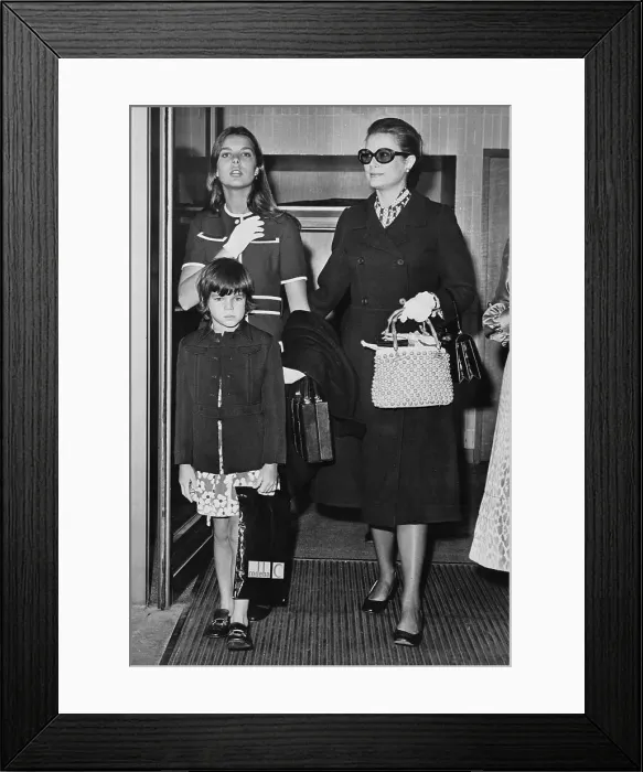 Framed Print : Grace Kelly with Her Daughters