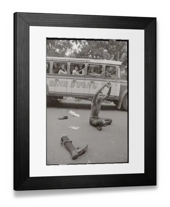 Framed Print : South Vietnamese Veteran Protesting near Veteran's Ministry Framed Print : South Vietnamese Veteran Protesting near Veteran's Ministry