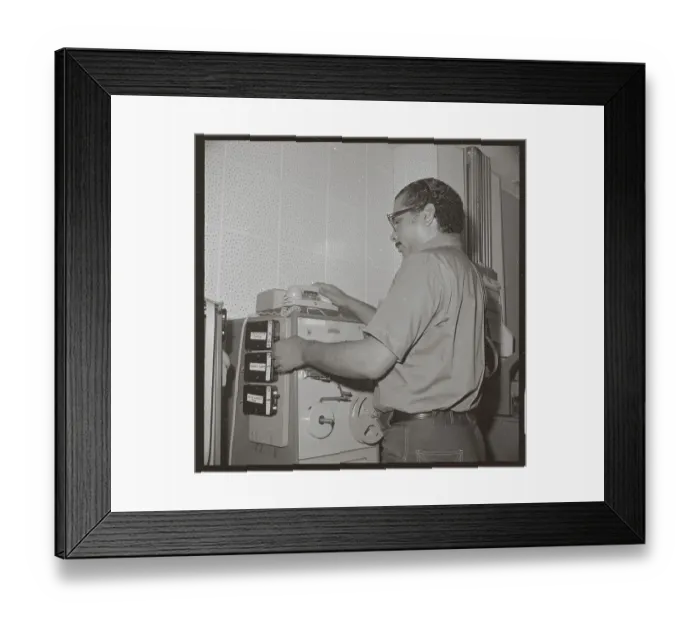 Framed Print : UPI Data Machine Framed Print : UPI Data Machine