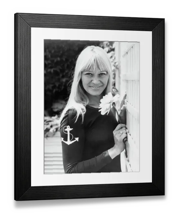 Framed Print : Mary Travers Framed Print : Mary Travers