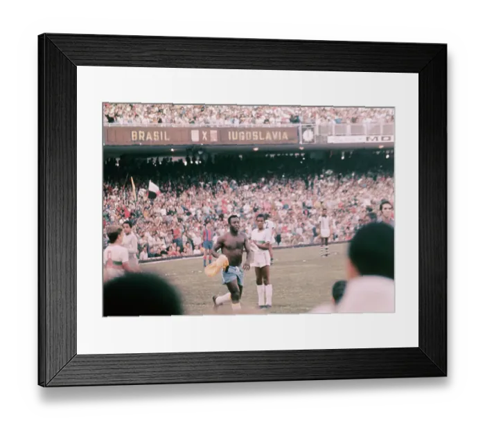 Framed Print : Pele Runs Lap of Honor Framed Print : Pele Runs Lap of Honor