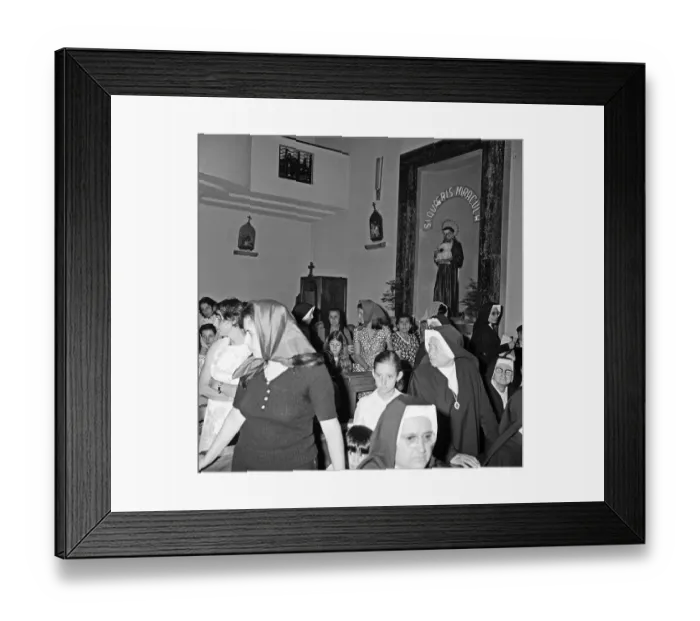 Framed Print : Jacqueline Onassis Conversing With a Nun