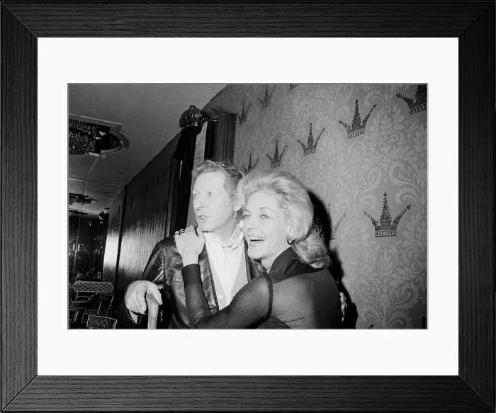 Framed Print : Lauren Bacall Embracing Danny Kaye Framed Print : Lauren Bacall Embracing Danny Kaye