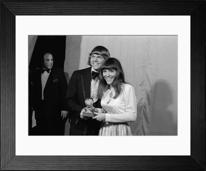 Framed Print : The Carpenters Posing with Their Grammy Framed Print : The Carpenters Posing with Their Grammy