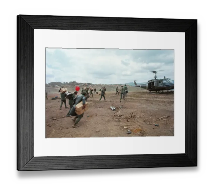 Framed Print : South Vietnamese Soldiers Running to Helicopter Framed Print : South Vietnamese Soldiers Running to Helicopter