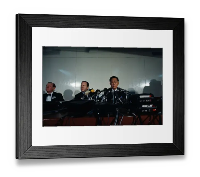 Framed Print : Lee Kuan Yew at Press Conference