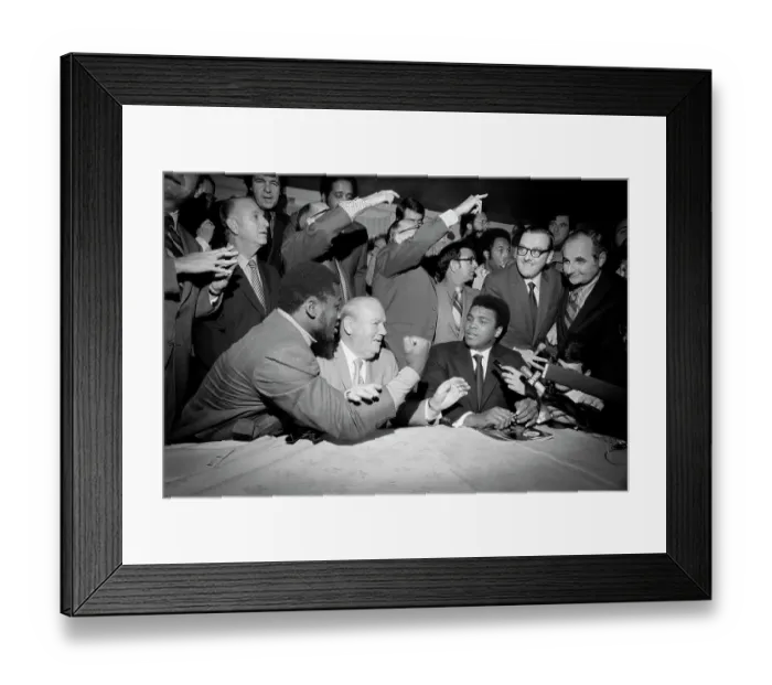 Framed Print : Joe Frazier Shaking Fist at Muhammad Ali Framed Print : Joe Frazier Shaking Fist at Muhammad Ali