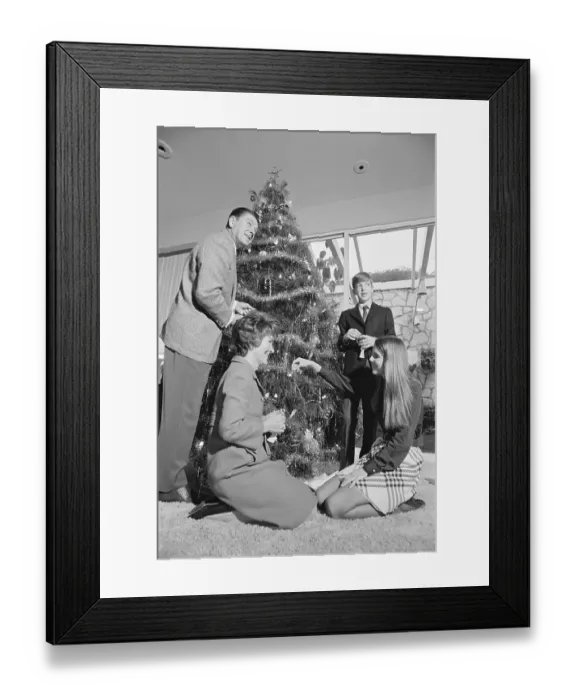 Framed Print : Ronald Reagan and Family Decorating Christmas Tree Framed Print : Ronald Reagan and Family Decorating Christmas Tree