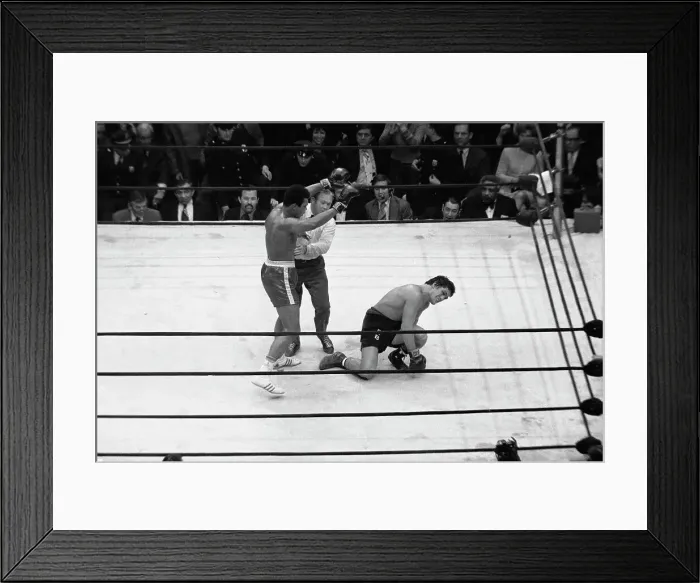 Framed Print : Muhammad Ali in Victory Pose over Oscar Bonavena Framed Print : Muhammad Ali in Victory Pose over Oscar Bonavena