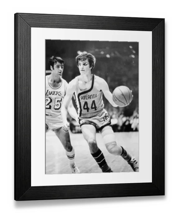 Framed Print : Atlanta Hawks Pete Maravich in Action Framed Print : Atlanta Hawks Pete Maravich in Action