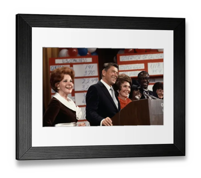 Framed Print : Ronald and Nancy Reagan with Colleagues Framed Print : Ronald and Nancy Reagan with Colleagues