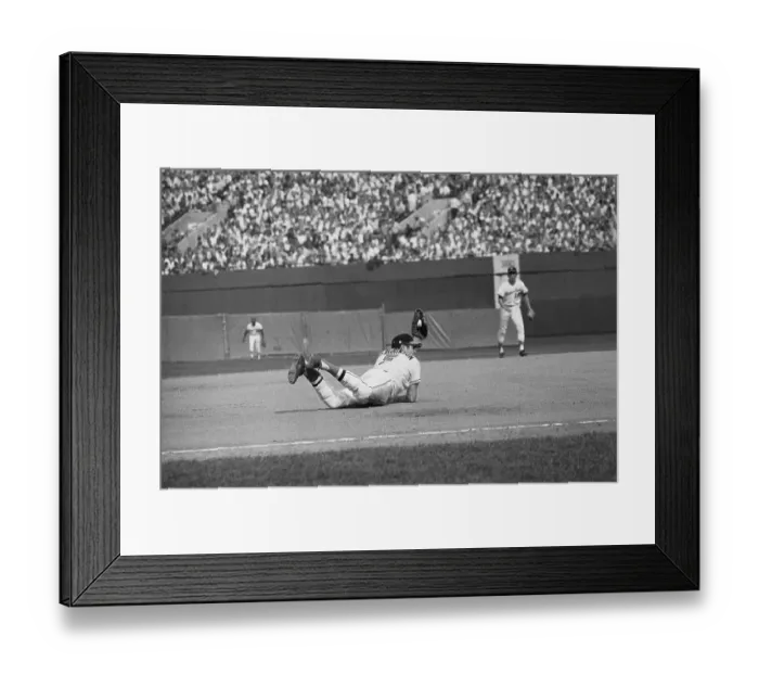 Framed Print : Brooks Robinson Making Diving Catch Framed Print : Brooks Robinson Making Diving Catch