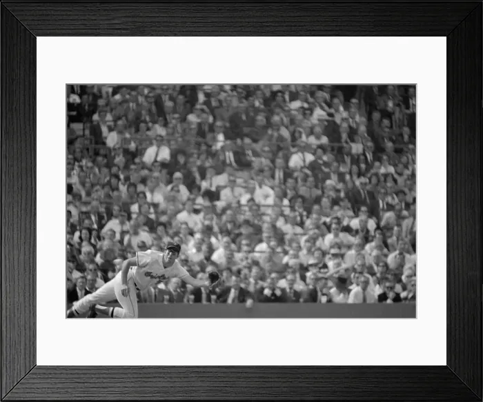 Framed Print : Brooks Robinson with Ball in Hand Framed Print : Brooks Robinson with Ball in Hand