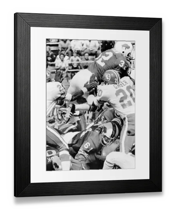Framed Print : O.J. Simpson Jumping into the End Zone Framed Print : O.J. Simpson Jumping into the End Zone