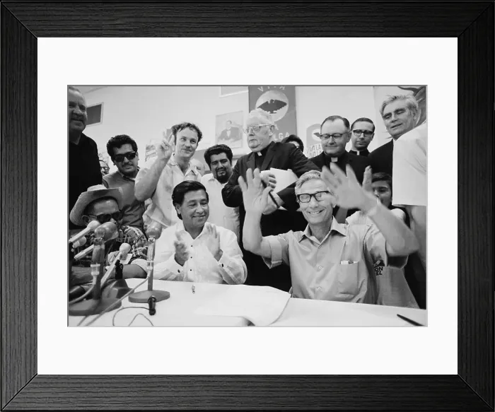 Framed Print : Chavez And Giumura Applaud Signing Of Labor Contract Framed Print : Chavez And Giumura Applaud Signing Of Labor Contract