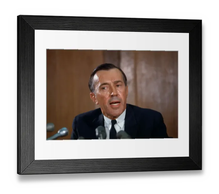Framed Print : Lawrence Walsh Speaking Framed Print : Lawrence Walsh Speaking