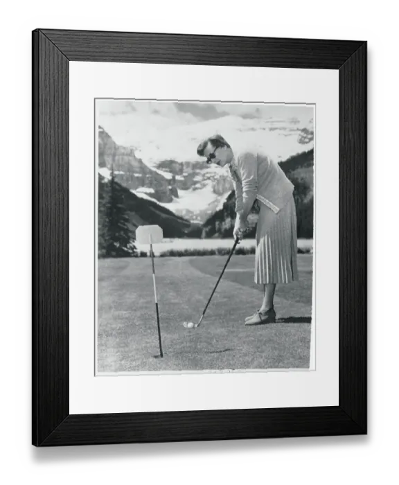 Framed Print : Joan Crawford Playing Golf Framed Print : Joan Crawford Playing Golf