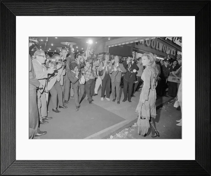 Framed Print : Raquel Welch Arrives at Movie Premiere Framed Print : Raquel Welch Arrives at Movie Premiere