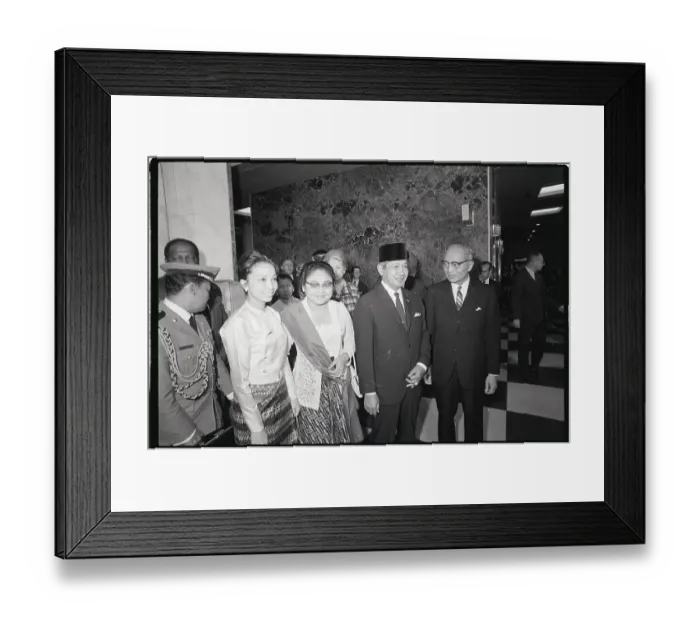 Framed Print : Indonesian President Suharto with U Thant Framed Print : Indonesian President Suharto with U Thant
