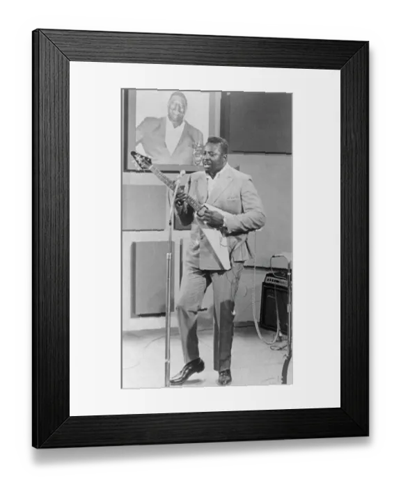 Framed Print : Jazz Musician Albert King Playing Gibson Flying V Guitar Framed Print : Jazz Musician Albert King Playing Gibson Flying V Guitar