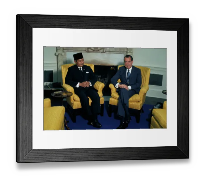 Framed Print : President Nixon and Suharto Chatting Framed Print : President Nixon and Suharto Chatting