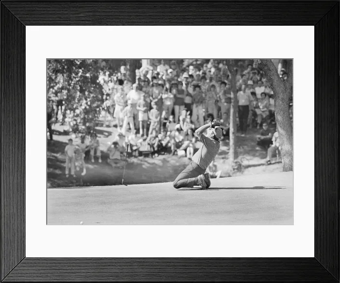 Framed Print : Lee Trevino Drops to Knees in Disbelief Framed Print : Lee Trevino Drops to Knees in Disbelief