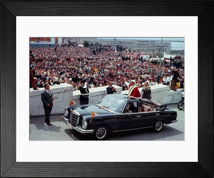 Framed Print : Pope Paul VI Blessing Crowds of Sardinians Framed Print : Pope Paul VI Blessing Crowds of Sardinians