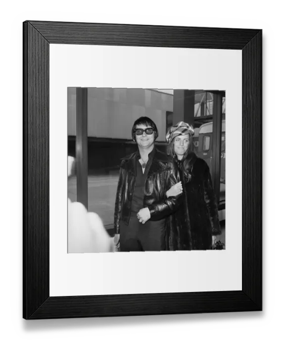 Framed Print : Roy Orbison With His Wife Barbara Framed Print : Roy Orbison With His Wife Barbara
