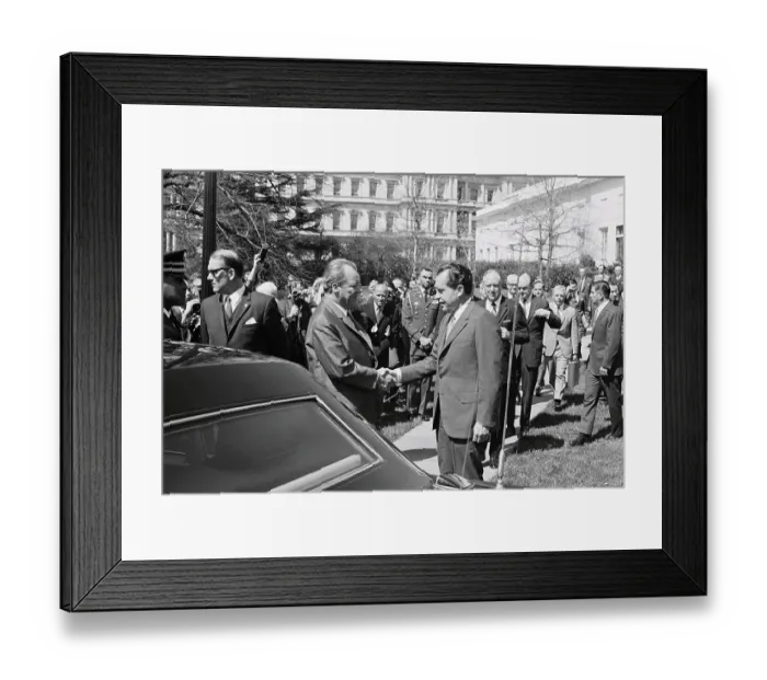 Framed Print : Willy Brandt and Richard Nixon Shaking Hands Framed Print : Willy Brandt and Richard Nixon Shaking Hands