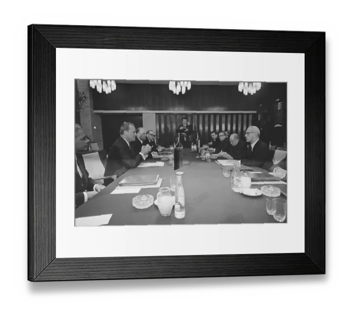 Framed Print : Willy Brandt and Willi Stoph Sitting at Table Framed Print : Willy Brandt and Willi Stoph Sitting at Table