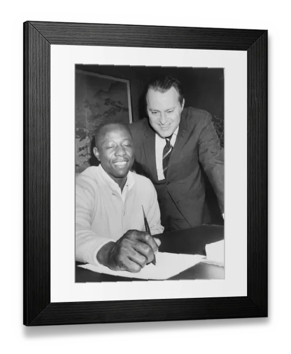 Framed Print : Hank Aaron
