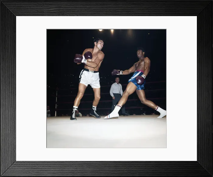 Framed Print : George Foreman and Gregorio Peralta Boxing Framed Print : George Foreman and Gregorio Peralta Boxing