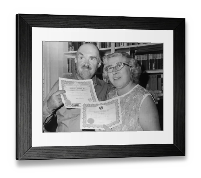 Framed Print : Atheists Richard and Madalyn O'Hair Holding Church Charters Framed Print : Atheists Richard and Madalyn O'Hair Holding Church Charters