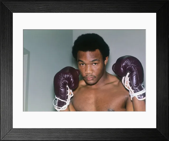 Framed Print : George Foreman in Boxing Stance Framed Print : George Foreman in Boxing Stance