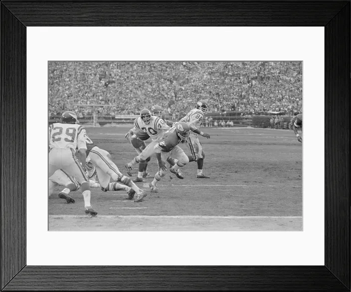Framed Print : Running Back Mike Garrett Scoring Touchdown Framed Print : Running Back Mike Garrett Scoring Touchdown
