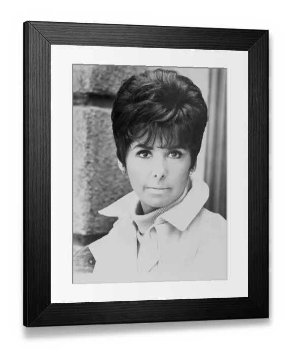 Framed Print : Entertainer Lena Horne in Serious Pose Framed Print : Entertainer Lena Horne in Serious Pose