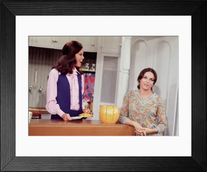 Framed Print : Mary Tyler Moore and Valerie Harper on Mary Tyler Moore Show Framed Print : Mary Tyler Moore and Valerie Harper on Mary Tyler Moore Show