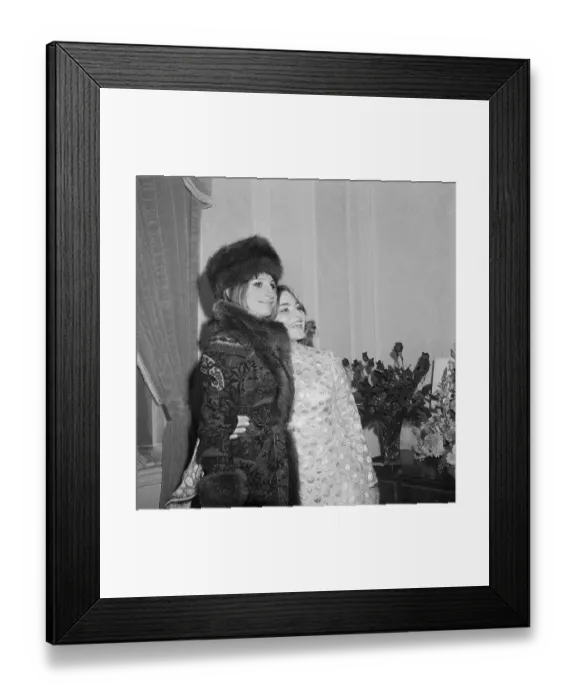 Framed Print : On The Set Of Movie The Way We Were Framed Print : On The Set Of Movie The Way We Were