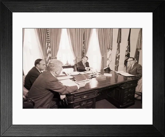 Framed Print : Preisdent Nixon and Monetary Advisors Framed Print : Preisdent Nixon and Monetary Advisors
