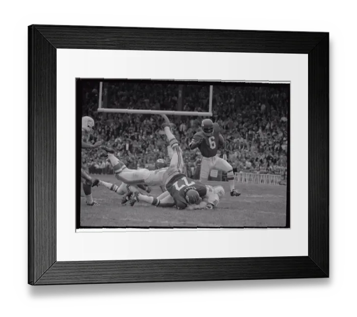 Framed Print : Warren McVea Avoiding Tackle Framed Print : Warren McVea Avoiding Tackle