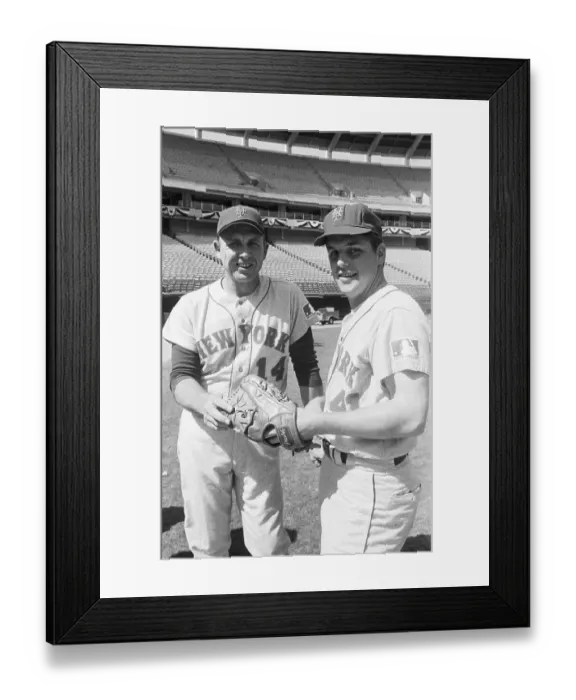 Framed Print : Gil Hodges W / Tom Seaver Waist Up Framed Print : Gil Hodges W / Tom Seaver Waist Up
