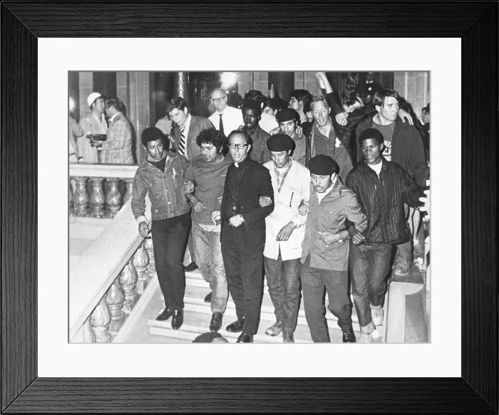 Framed Print : Fr. James Groppi Leads Welfare Demonstra Framed Print : Fr. James Groppi Leads Welfare Demonstra