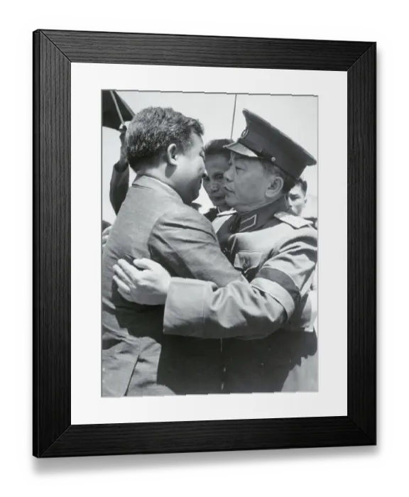 Framed Print : Vietnam and Cambodia Leaders Embrace Framed Print : Vietnam and Cambodia Leaders Embrace