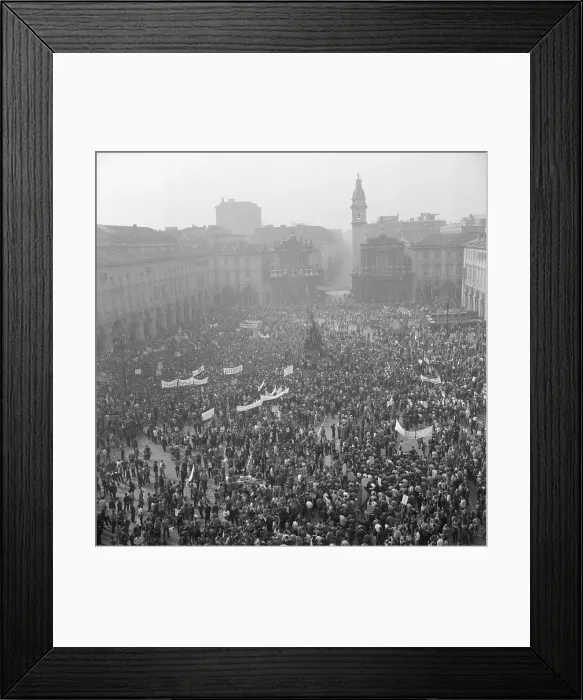 Framed Print : Striking Workers Demonstrating in Piazza Framed Print : Striking Workers Demonstrating in Piazza