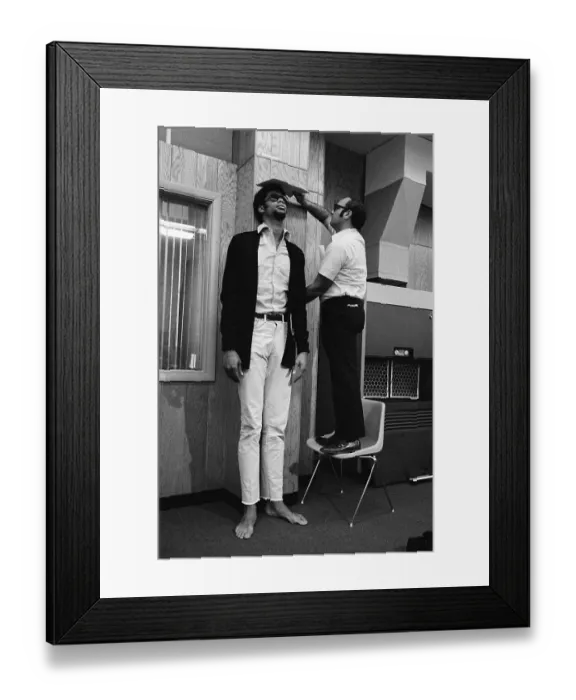 Framed Print : Measuring Lew Alcindor Framed Print : Measuring Lew Alcindor