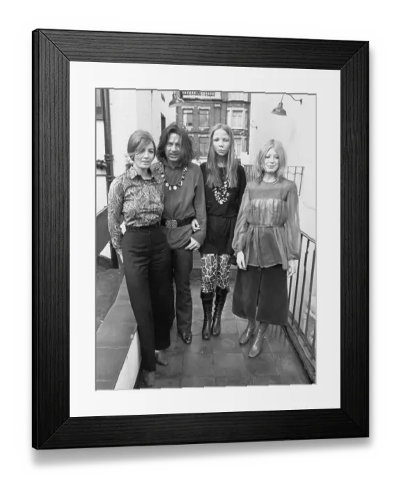 Framed Print : Marianne Faithfull and Hippie Friends Framed Print : Marianne Faithfull and Hippie Friends