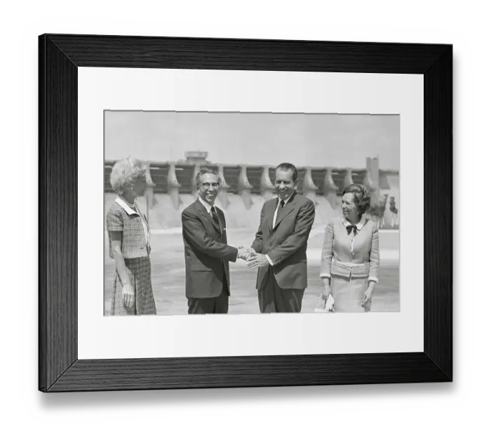 Framed Print : Gustavo Diaz Ordaz and Richard Nixon Shaking Hands