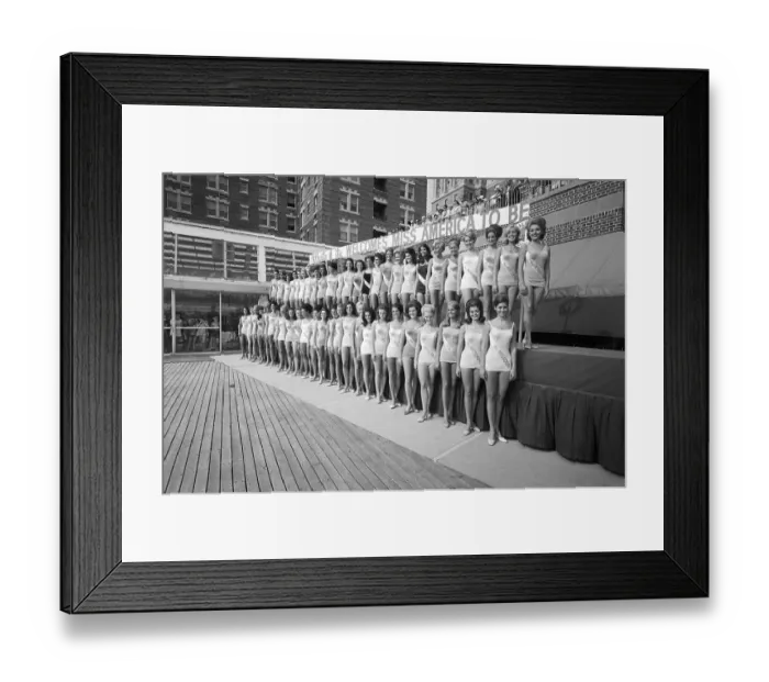 Framed Print : Miss America Contestants In Swimsuits Framed Print : Miss America Contestants In Swimsuits