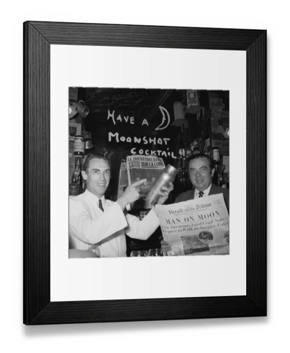 Framed Print : Bar Introduces New Cocktail