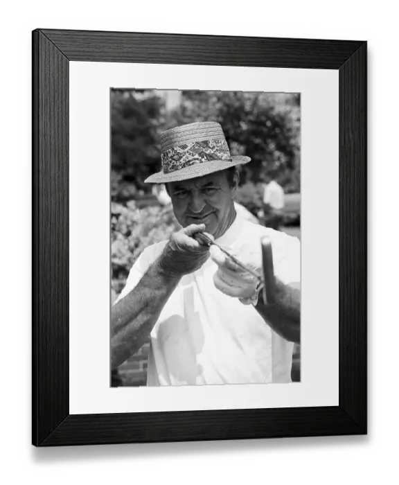 Framed Print : Sam Snead Looking Down Shaft of Putter Framed Print : Sam Snead Looking Down Shaft of Putter